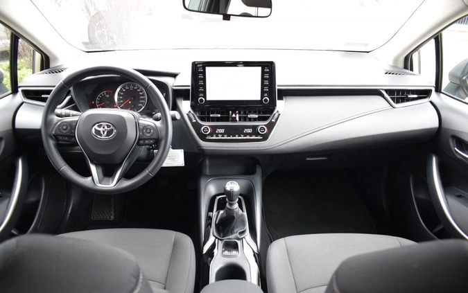 Toyota Corolla cena 75000 przebieg: 50144, rok produkcji 2022 z Sianów małe 106